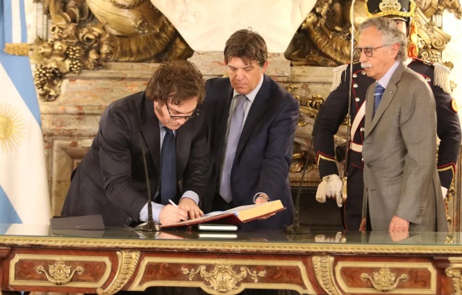 NUEVO MINISTRO DE SALUD
