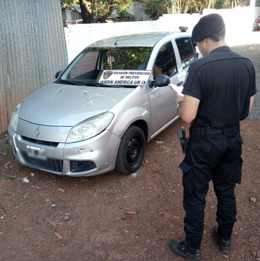 Con documentación falsa y un auto robado: así fueron detenidos dos hombres en Jardín América