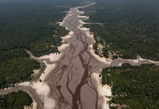 Alerta por el cambio climático: el río Amazonas se está secando