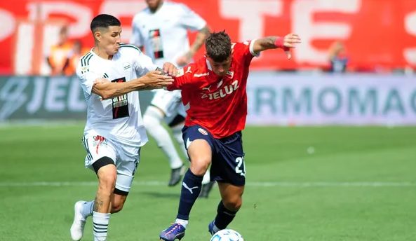Independiente superó a Riestra y sueña con meterse en alguna copa