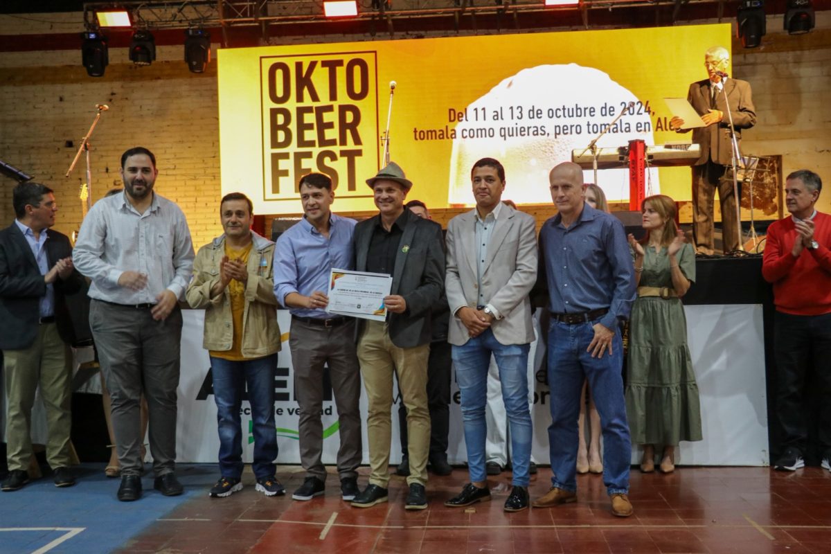 Comenzó el Oktoberfest en Alem: miles de personas en la primera noche