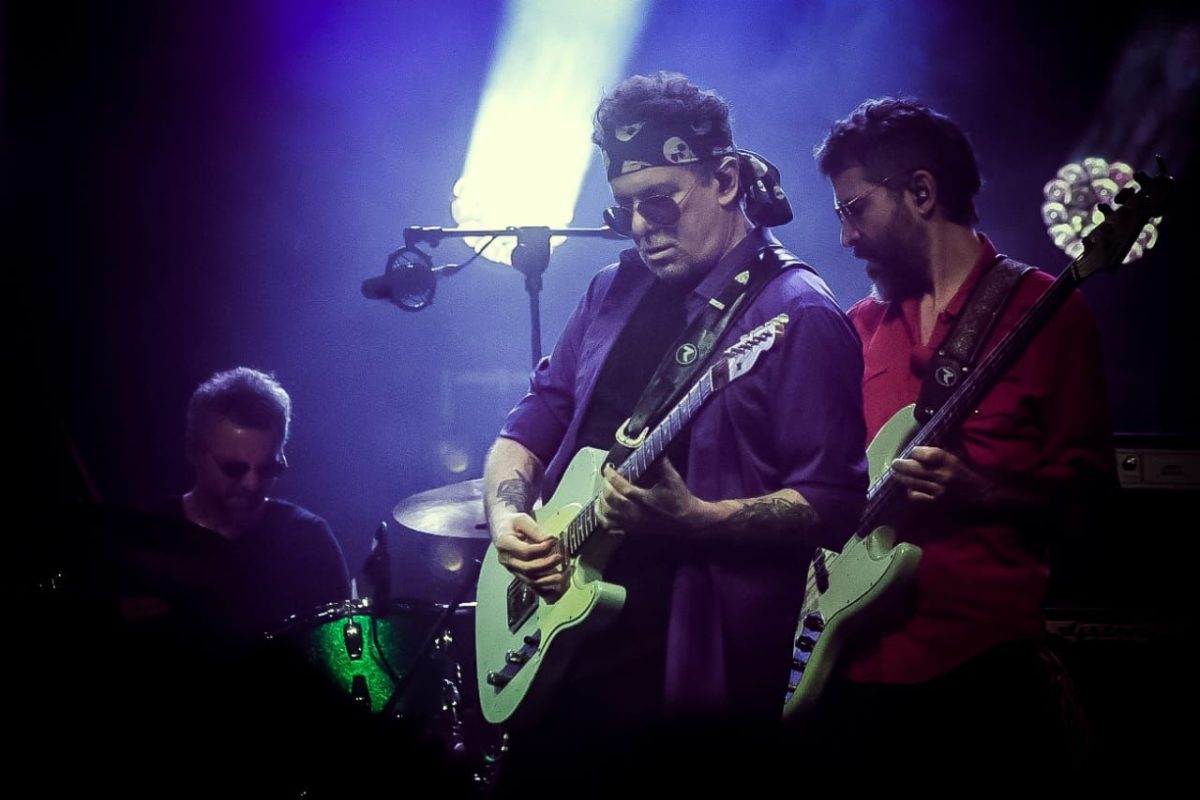 Andrés Calamaro fue abucheado en Colombia y tuvo que abandonar el escenario