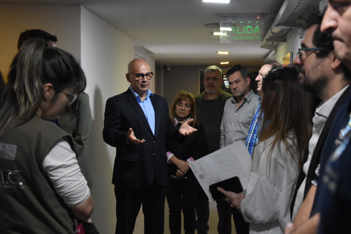 Kiczka cada vez más complicado en la causa por pedofilia 4 8 - El Juez Faria durante el allanamiento de la Oficina de Kiczka en la Legislatura - 7