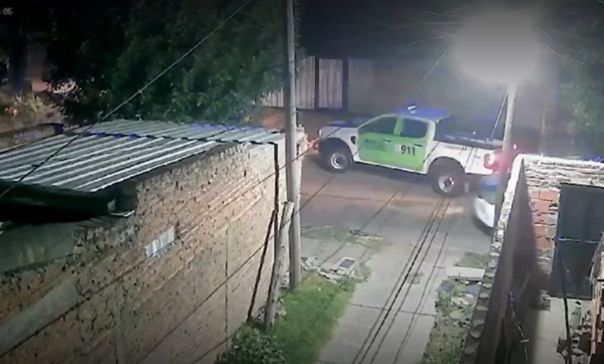 Un hombre que tuvo un brote psicótico murió tras ser atropellado cuatro veces por un patrullero en Corrientes