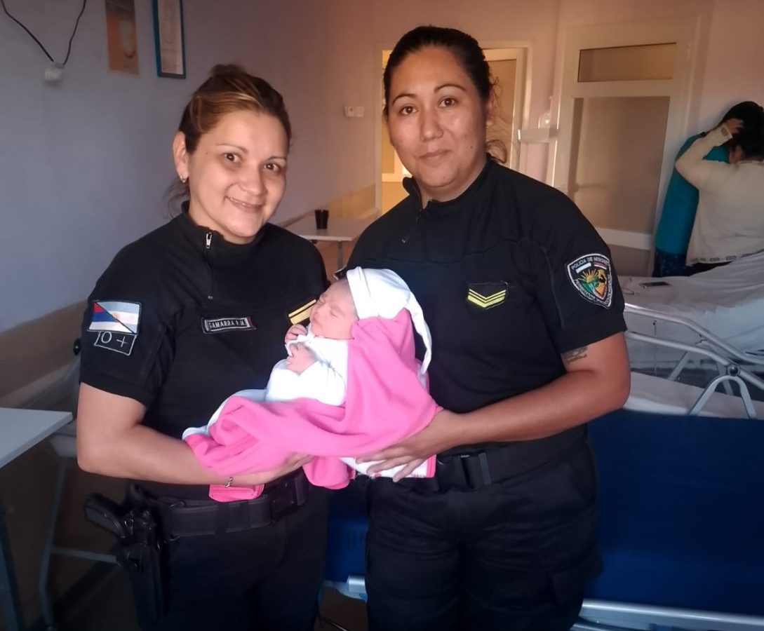 Una patrulla policial auxilió a una embarazada en un parto de emergencia en Posadas