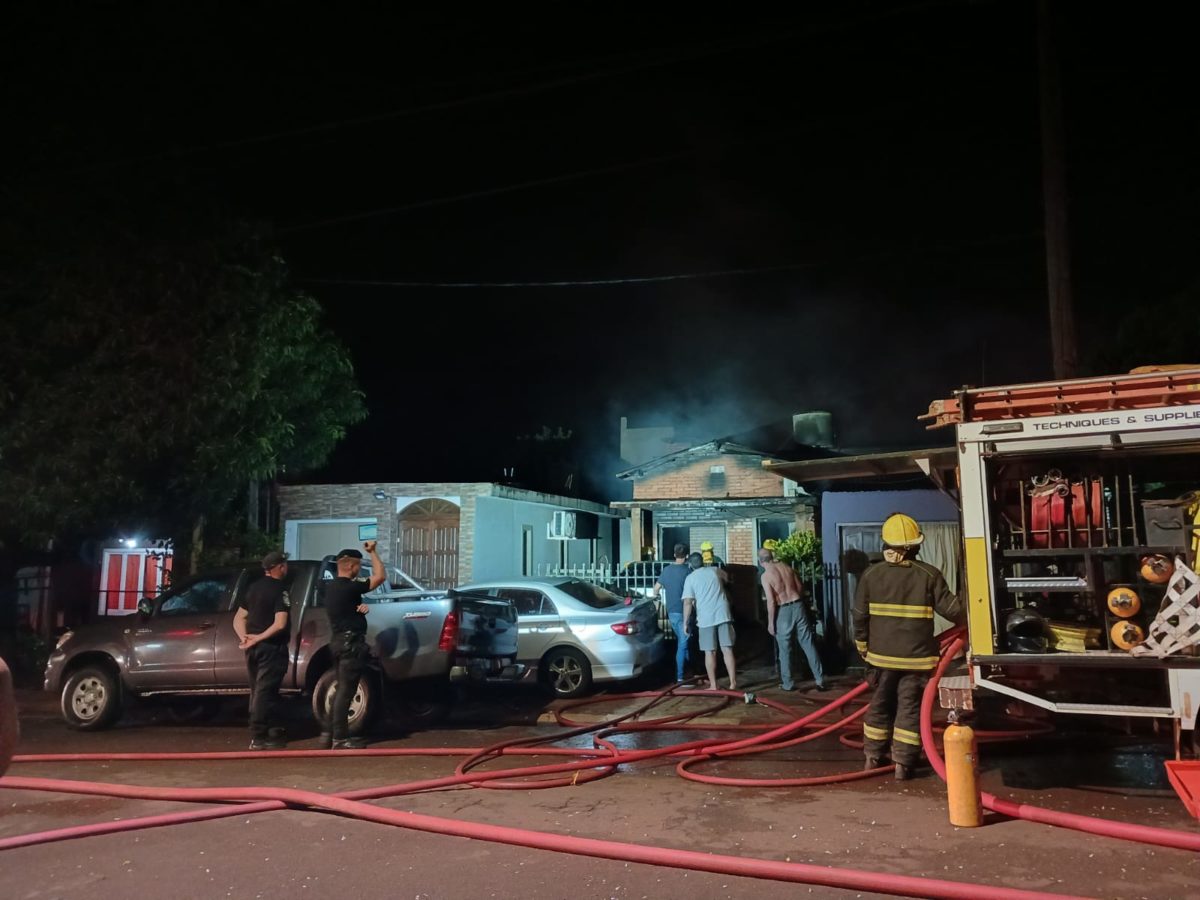 Vivienda fue afectada por un incendio en Alem