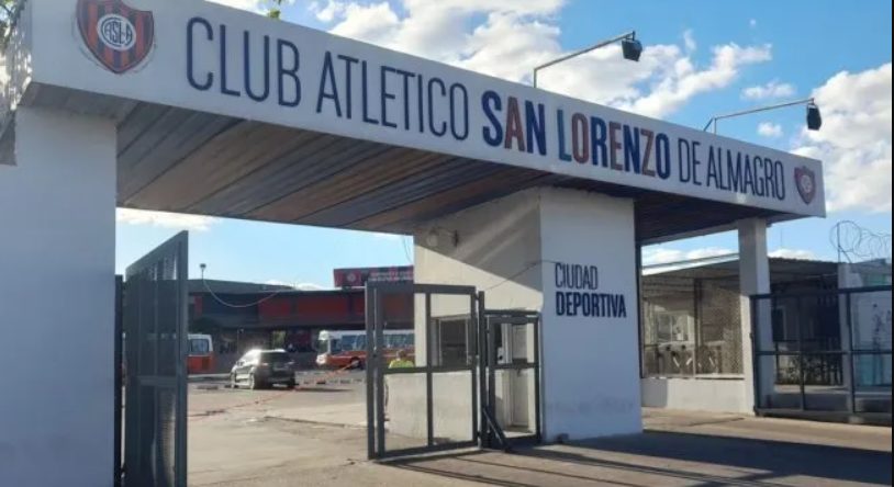 Más problemas para San Lorenzo: inhibido por Fifa por deudas