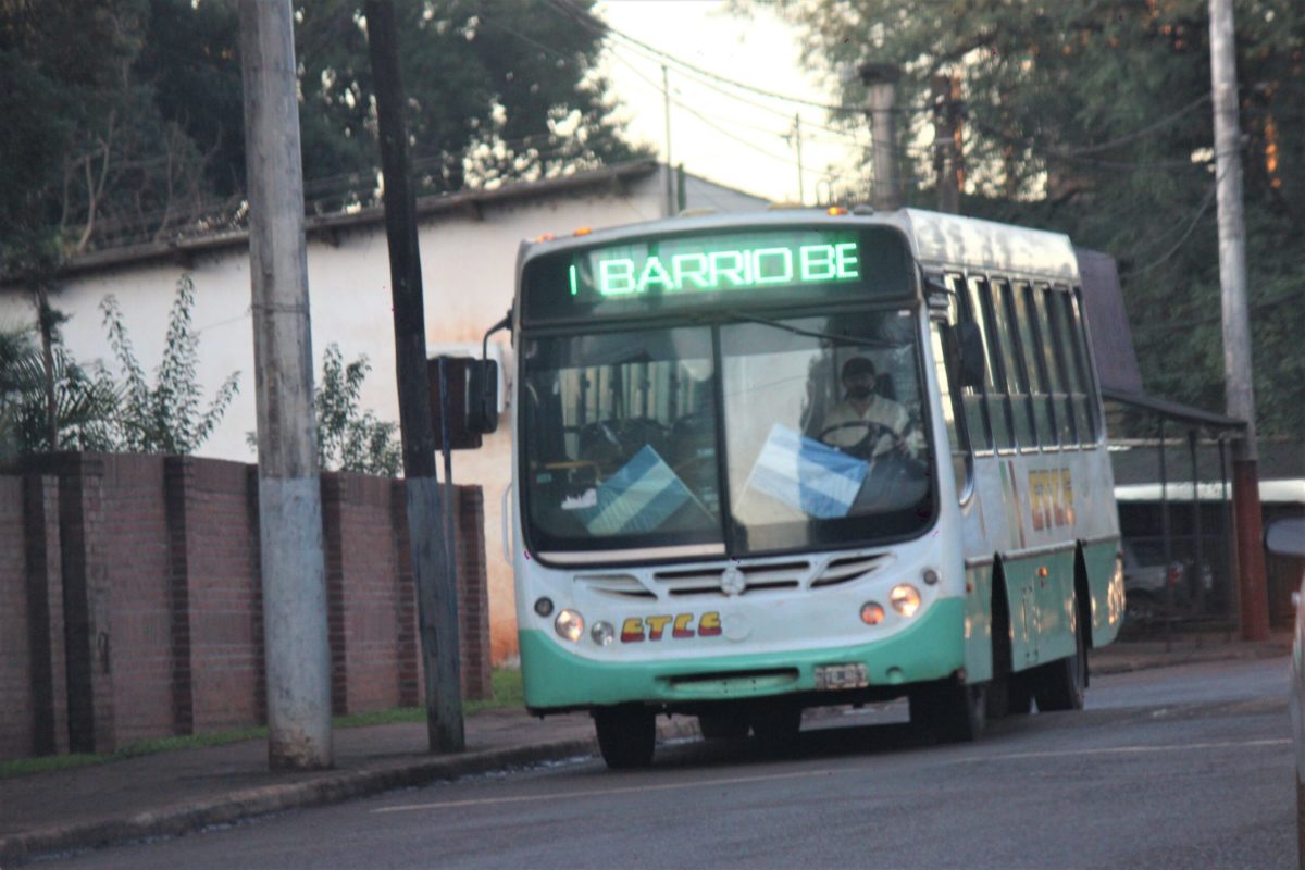 Continúa el paro de colectivos en Eldorado y pidieron la conciliación ...