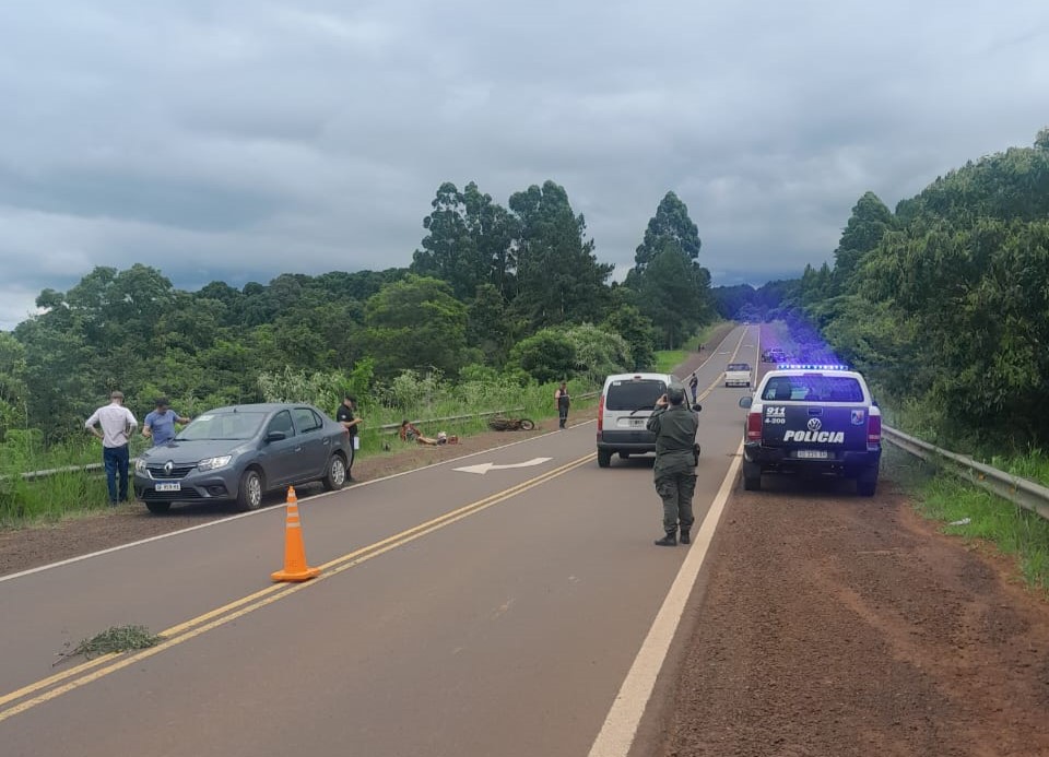 Una motociclista despistó y murió en Bernardo de Irigoyen