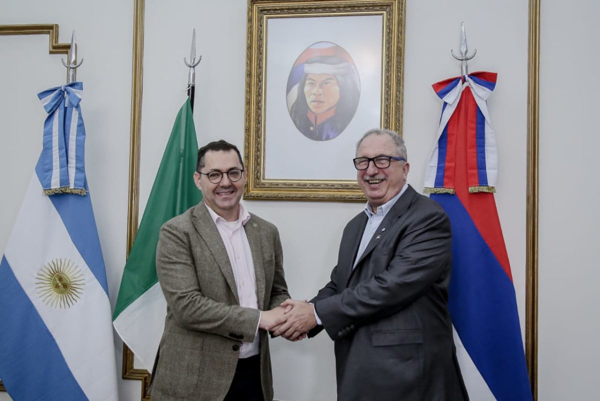 passalacqua y embajador irlandés (4)