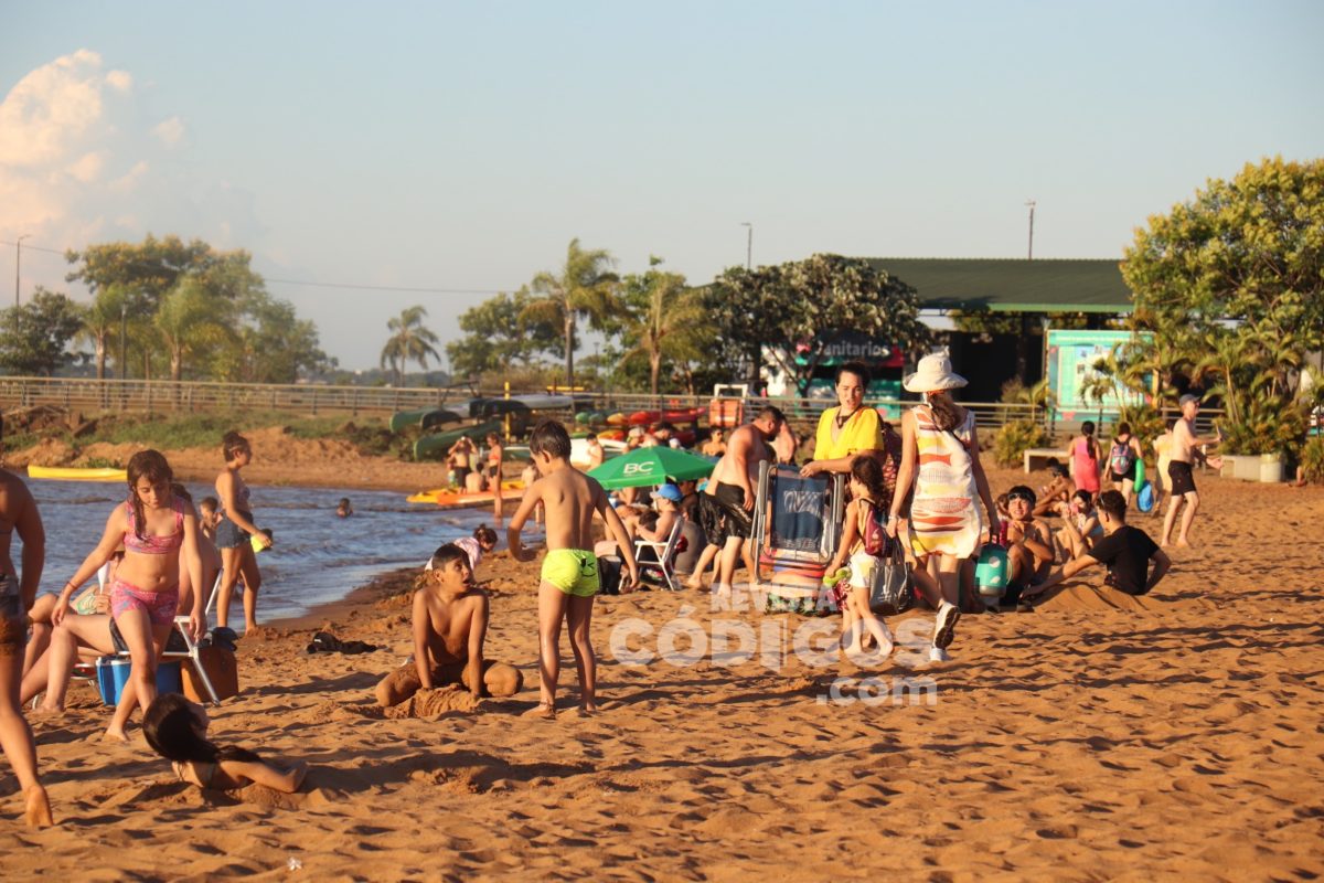 Intenso movimiento en los balnearios posadeños en el inicio del 2025