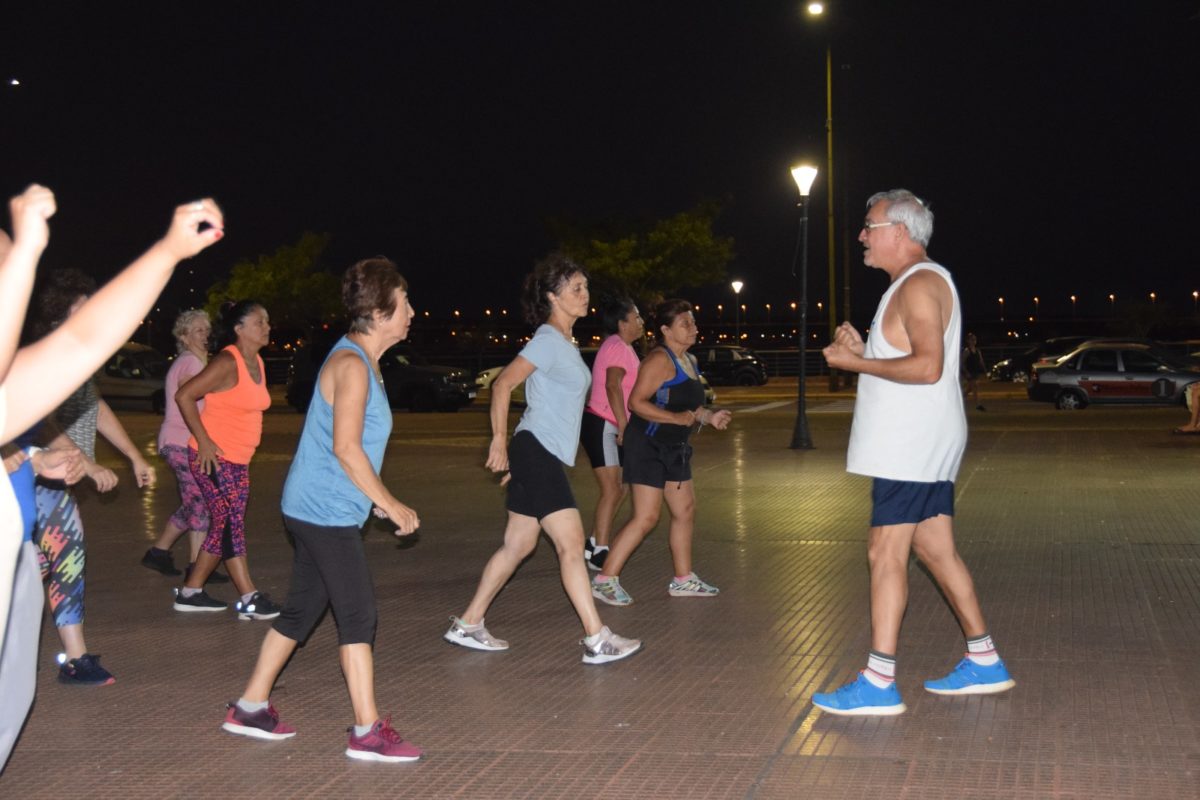 Convocan a aprender y disfrutar clases de bachata y salsa en el Multicultural de la Costanera imagen-6