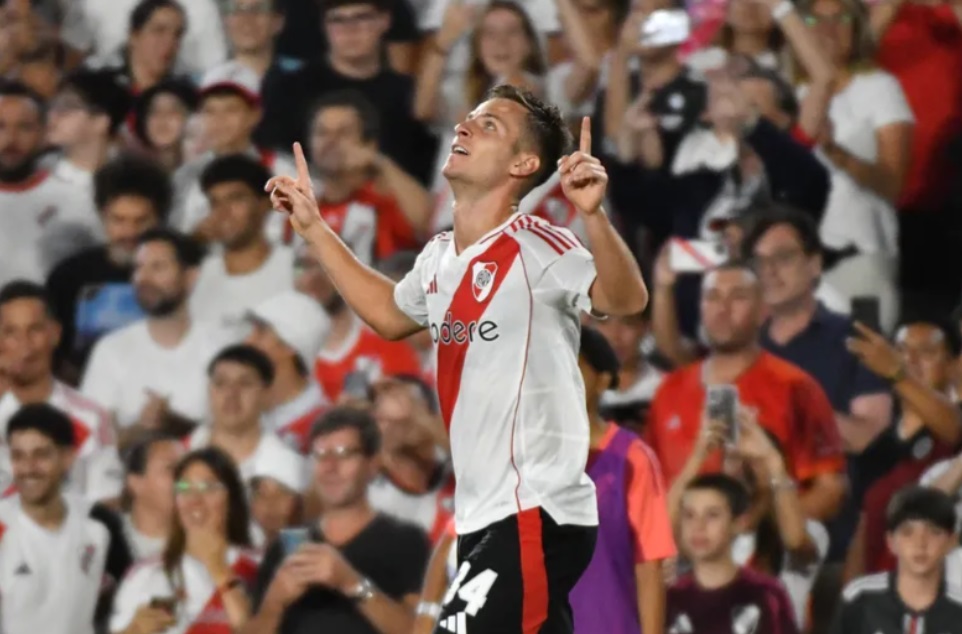 River le ganó sin problemas 2-0 a México y llega afilado al Apertura imagen-5