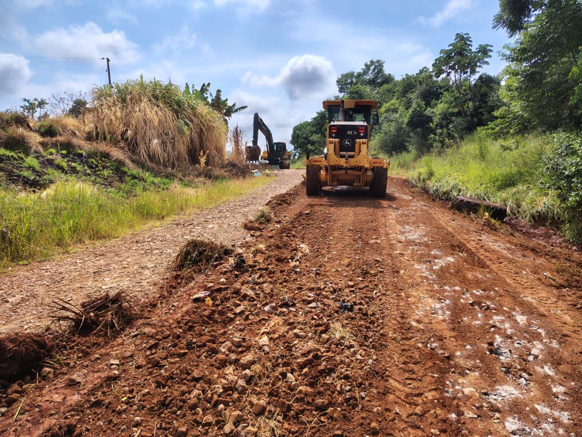 Vialidad Provincial intensifica su trabajo en las rutas terradas de distintas localidades