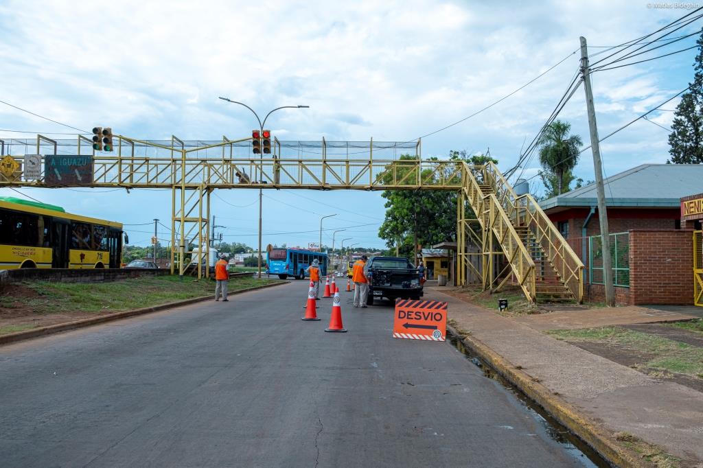 Travesía Urbana Posadas: refuerzan la seguridad y accesibilidad del puente peatonal en El Zaimán