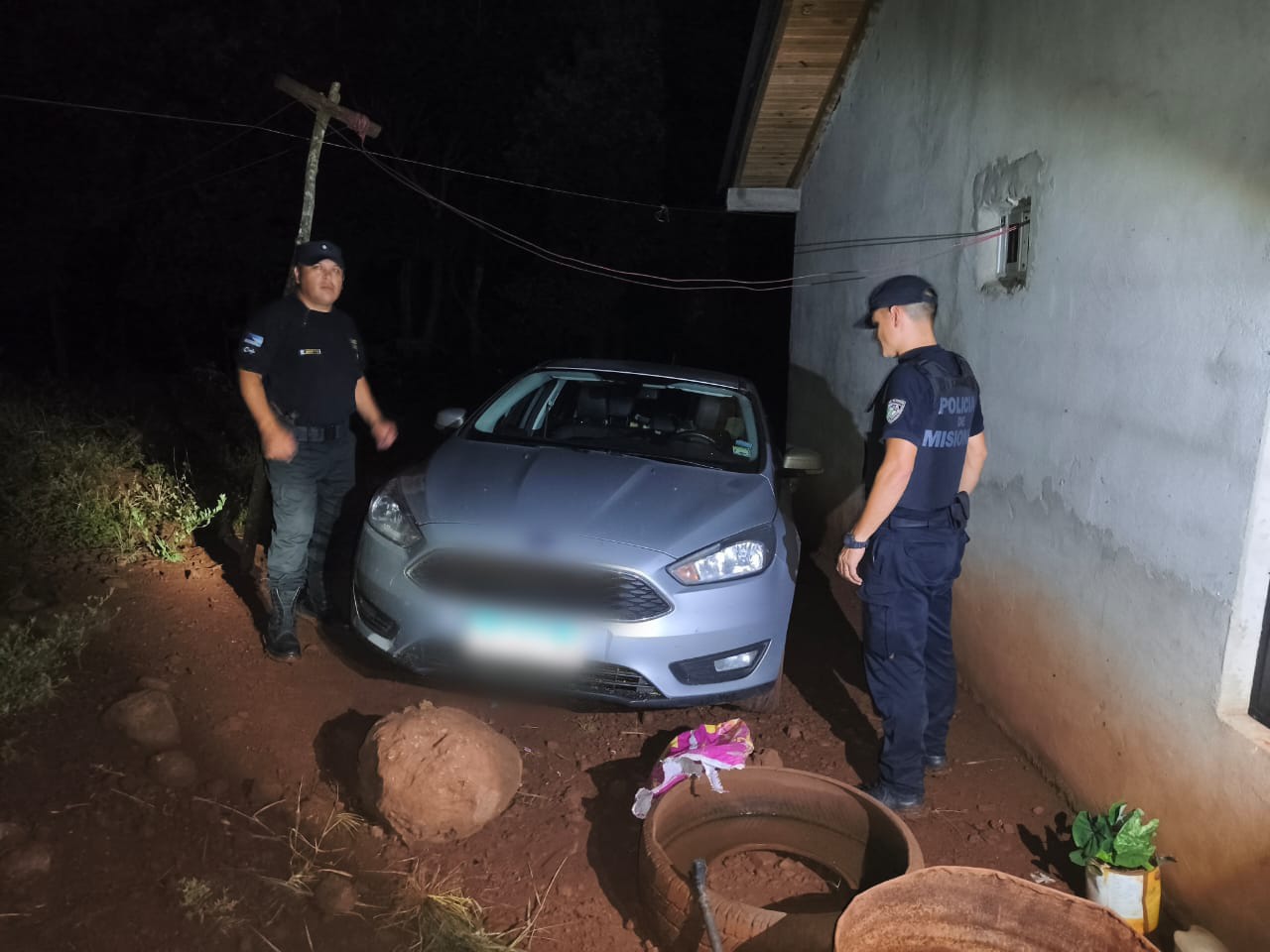 Desbaratan banda de asaltantes en Dos Hermanas y recuperan dos vehículos tras una rápida intervención policial