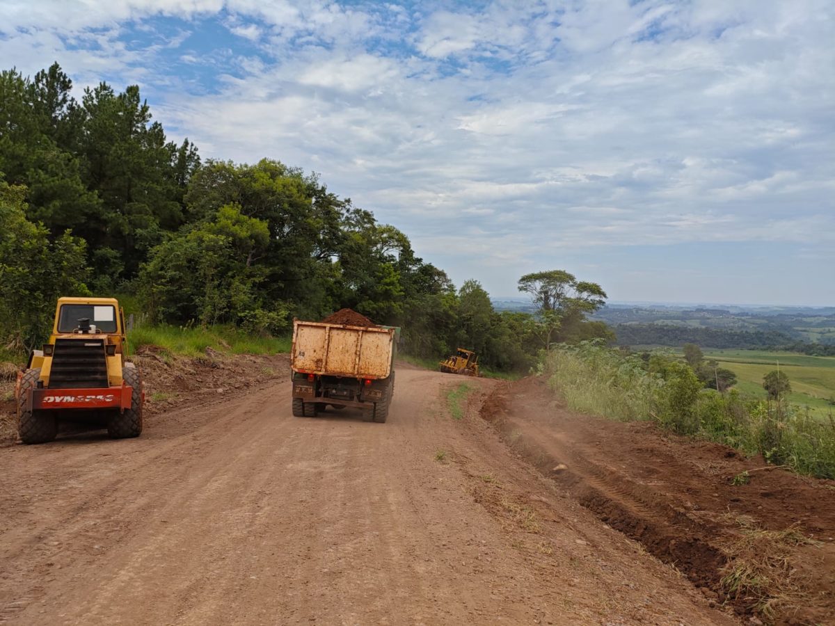 Vialidad optimiza una docena de caminos terrados bajo el Programa Rutas Productivas