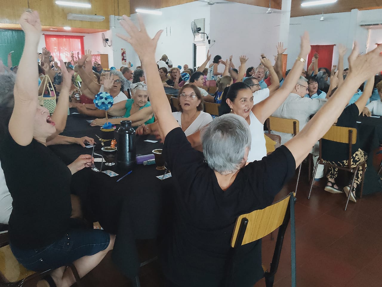 Más de 100 adultos mayores participaron de "El Bingo del Mateando" en Puerto Rico