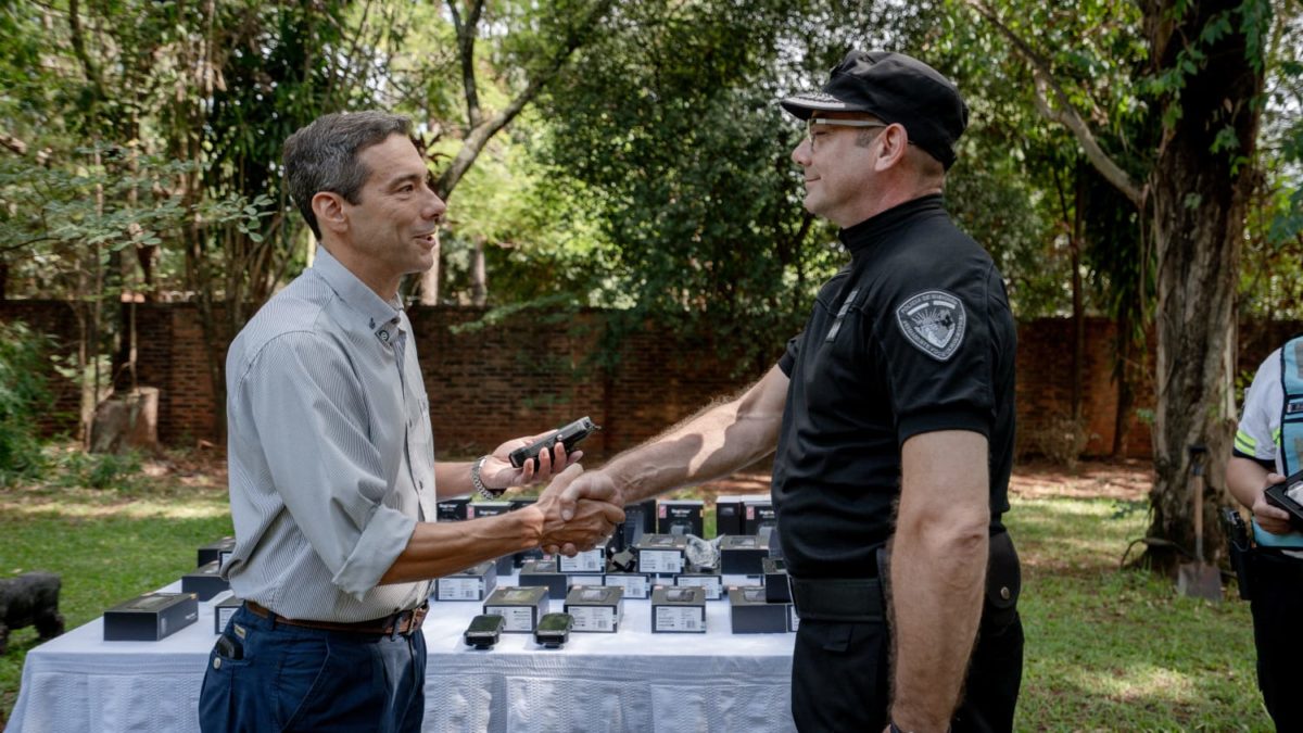 El Gobernador Hugo Passalacqua entro equipamiento tecnologico moderno a la Policia de Misiones 2 - 7