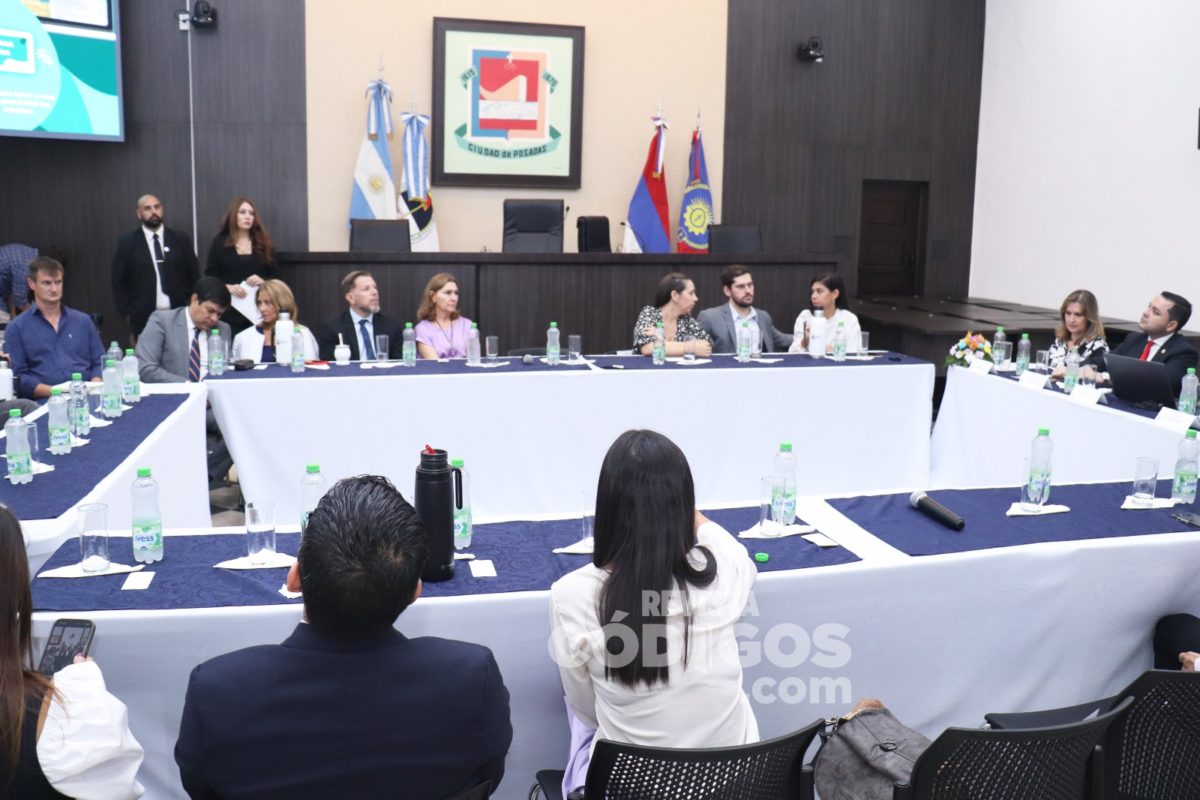 Posadas y Paraguay fortalecen su cooperación en el “2º Encuentro Legislativo Transfronterizo”