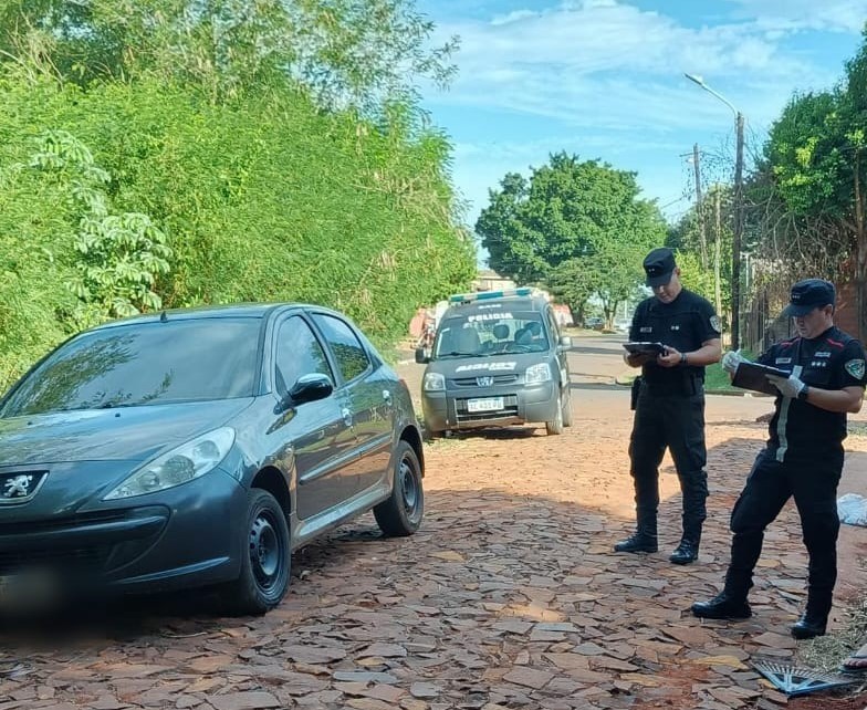 Tras operativos policiales en Iguazú y Wanda, recuperaron dos vehículos con denuncia de robo