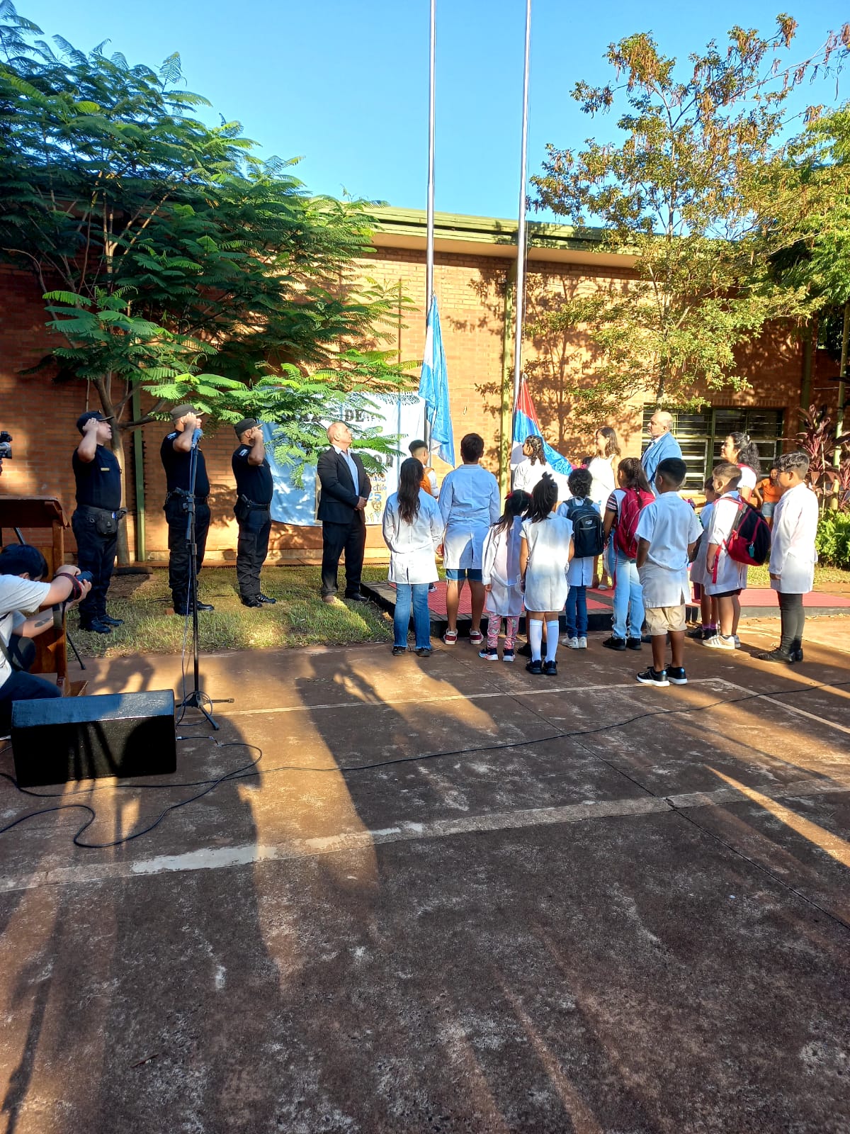 Policías llevan adelante operativos de prevención en toda la provincia por el regreso a clases