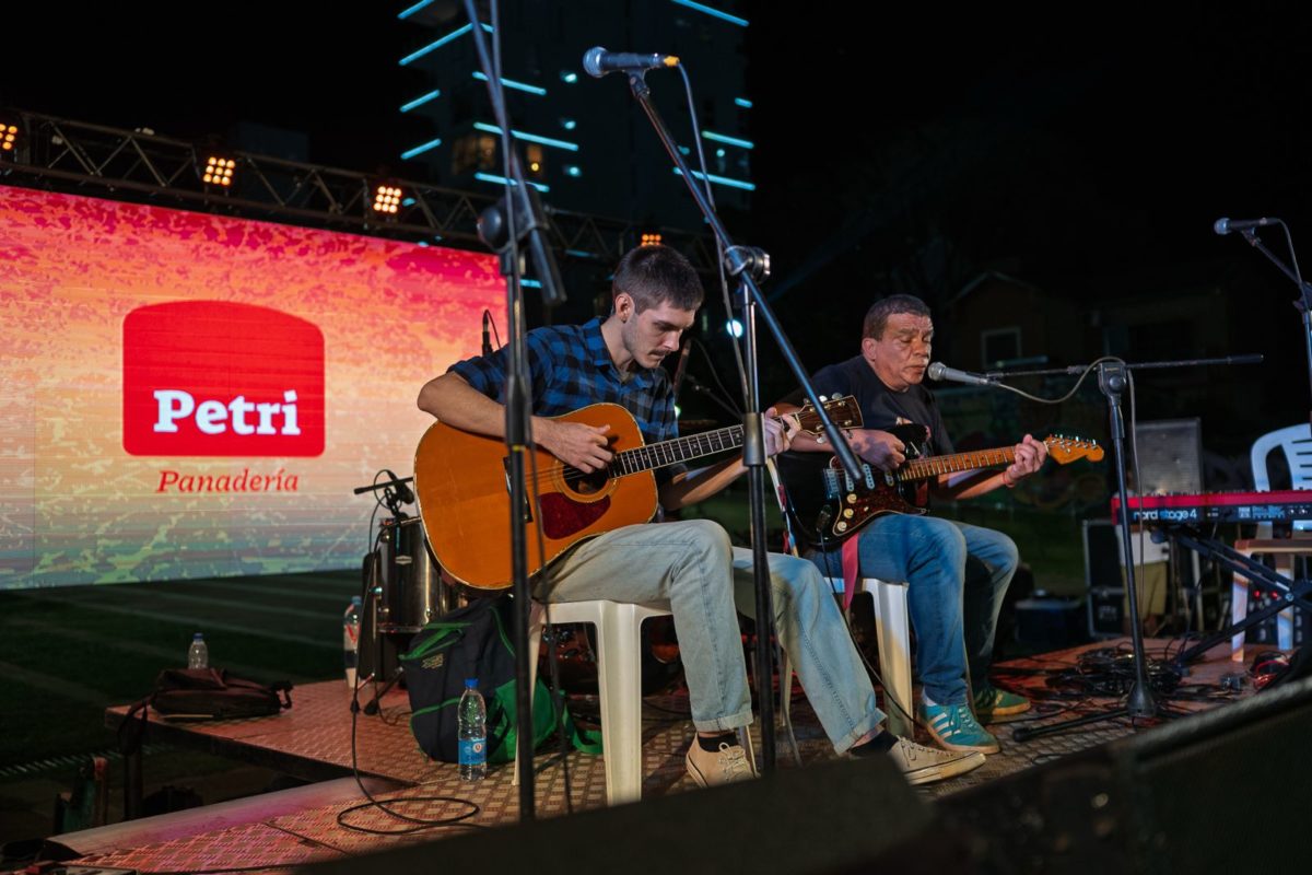 Homenajearon a Ramón Ayala a pura danza y música con "Al Caer el Sol"