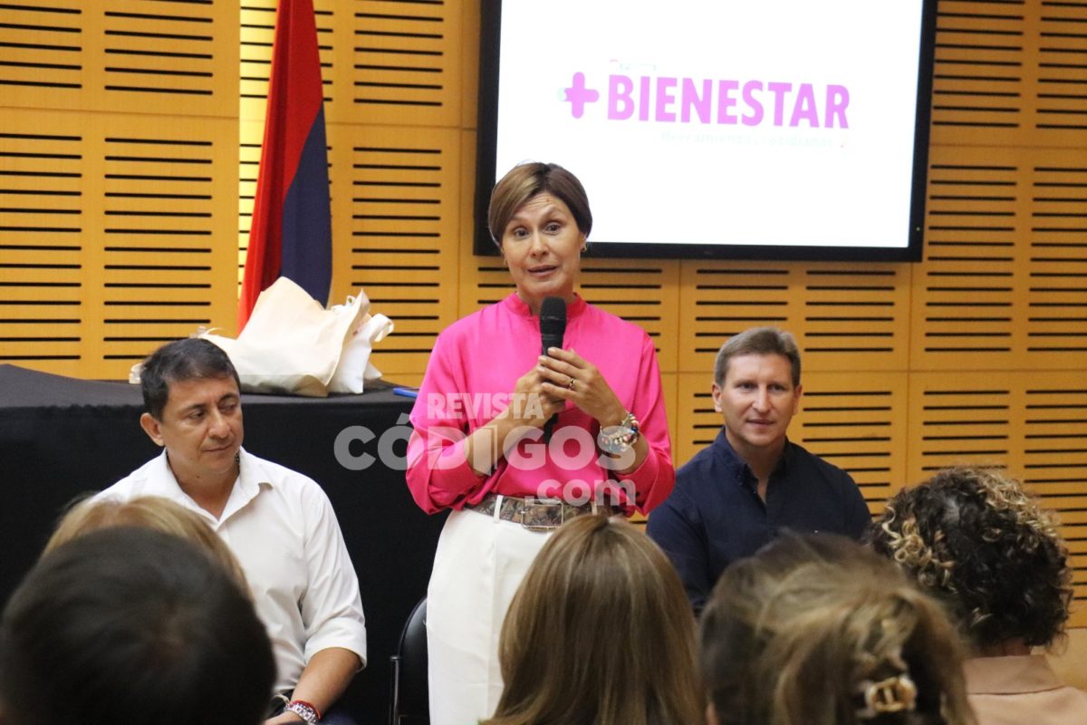 Comenzó la muestra “+ Bienestar” en la Legislatura con charlas sobre salud y equilibrio cotidiano