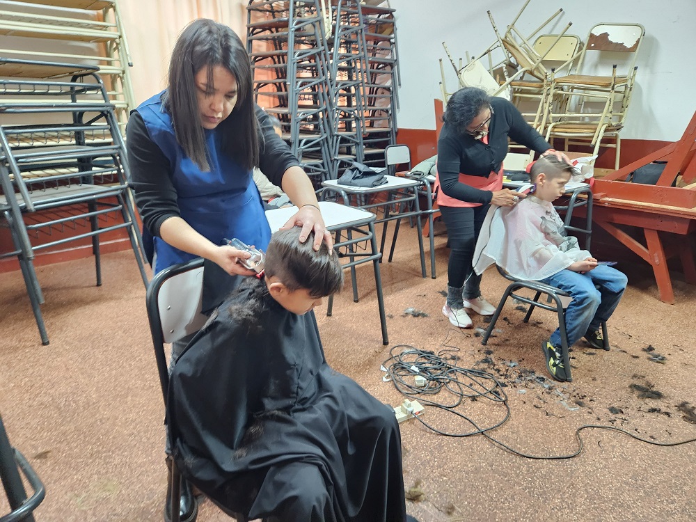 Brindan servicios de salud y asesoramiento para mas de 400 vecinos en Obera 6 - 1