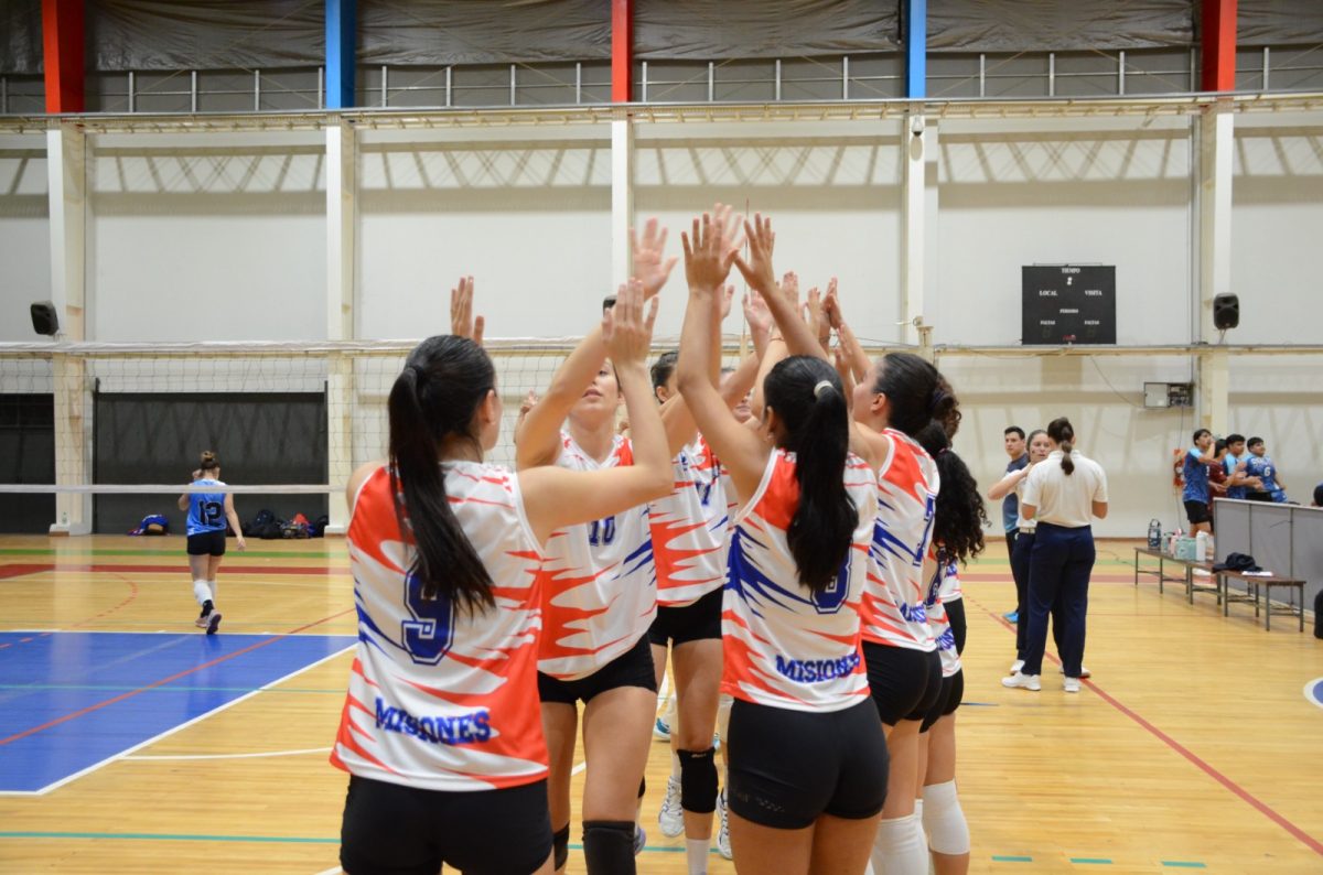 Comenzó el Nacional de Selecciones de vóley sub-18 en Misiones 3 6 - Comenzo el Nacional de Selecciones de voley sub 18 en Misiones 6 - 5