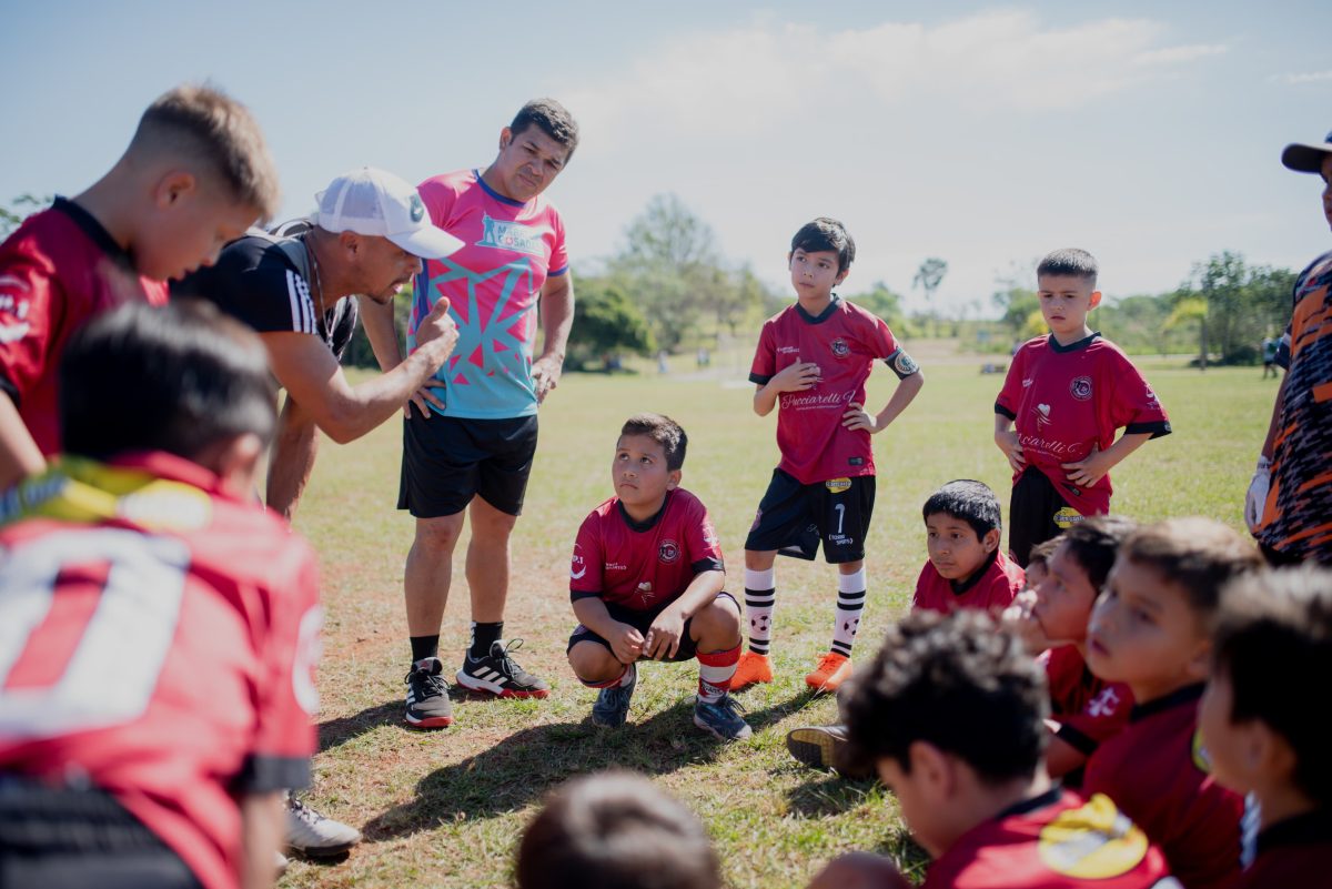 Comenzo el Torneo Municipal de Futbol Infantil en el Parque de la Ciudad de Posadas 6 - 5