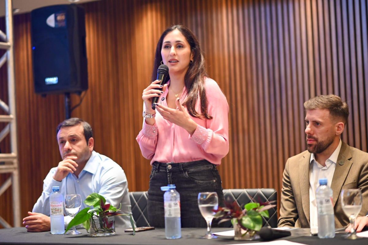 Con un gran apoyo social Misiones renovo su compromiso en la lucha contra el grooming 1 - 3