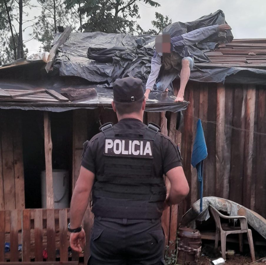 Continuan asistiendo a damnificados por las tormentas en Misiones 5 - 7
