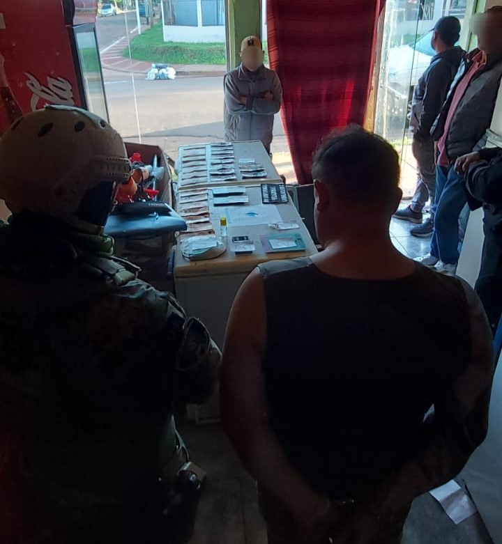 Desarticularon narcokioscos en Garupa y detuvieron a dos hombres 2 - 9