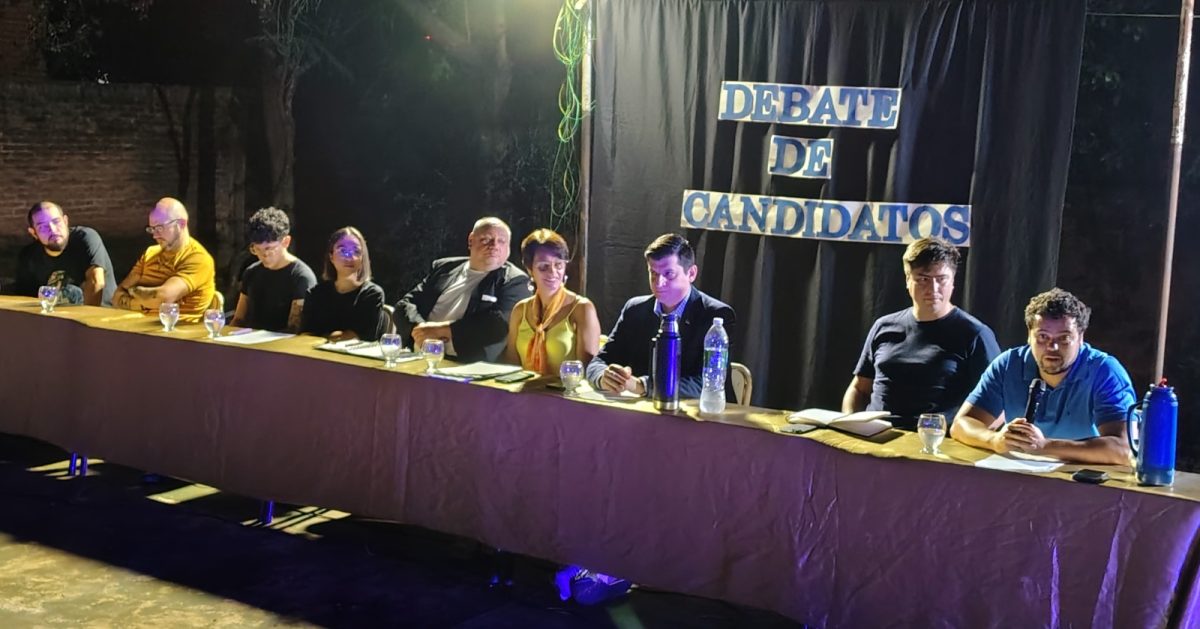 Daniel Vigo destacó el valor del diálogo respetuoso en un debate con candidatos y vecinos