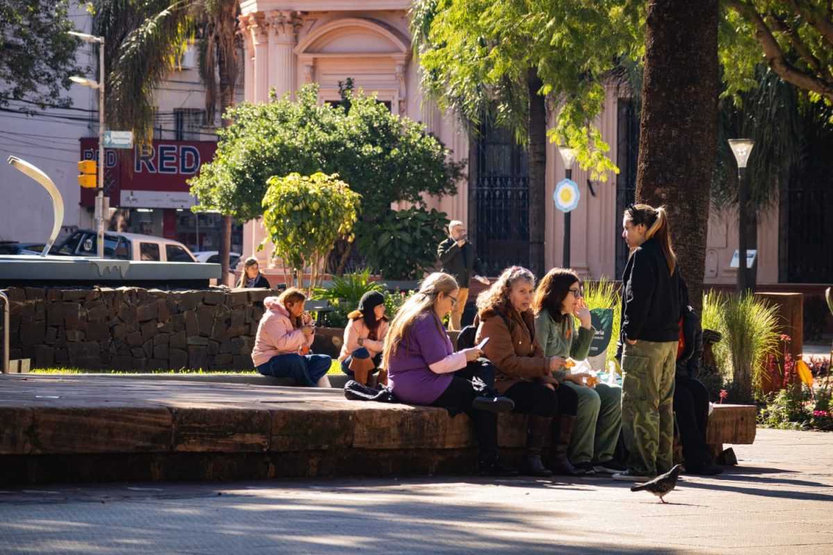 Plaza 9 de Julio, la historia de un lugar emblemático de Posadas 1 2 - IMG 20250518 WA0031 - 1