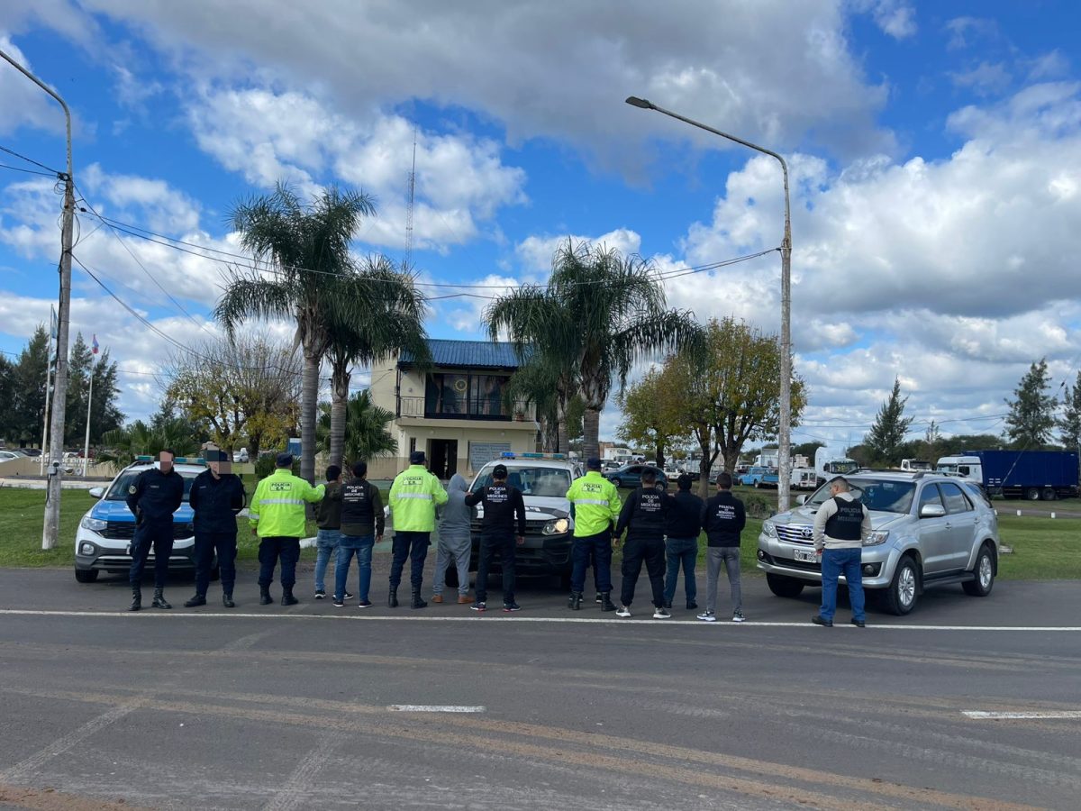 Trasladaron a Posadas a los cuatro delincuentes peruanos acusado de robar un casino