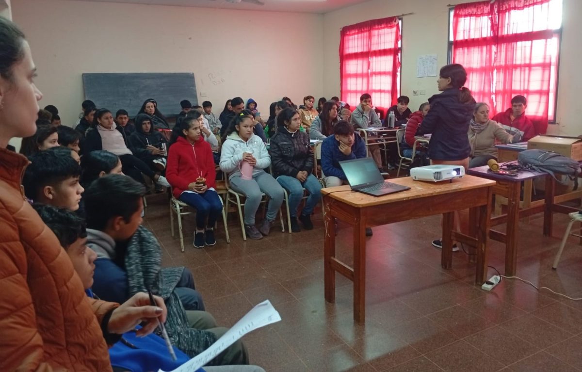 Juego Responsable abordó el uso problemático de pantallas y apuestas en Loreto 1 2 - JR Bop 85 Loreto1 - 1