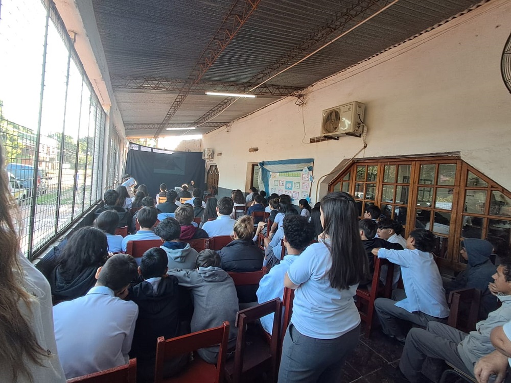 Juego Responsable trabajó con jóvenes para prevenir adicciones del juego y de pantallas 4 8 - JR instituto ntra sra de Fatima1 - 7