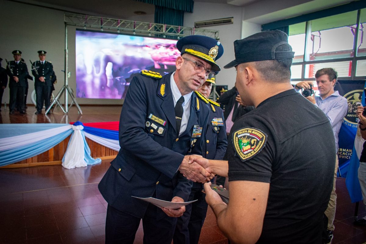 La Policia de Misiones conmemoro 169 anos de servicio a la comunidad 4 - 15