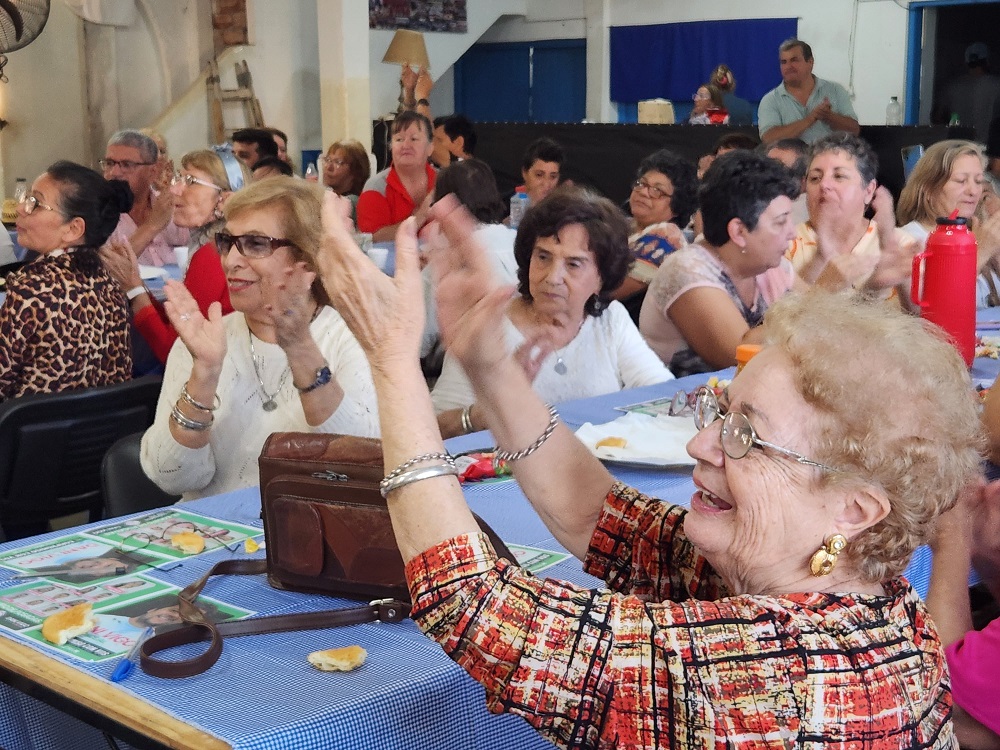 Multitudinario Bingo del programa Mateando en Posadas 5 - 1