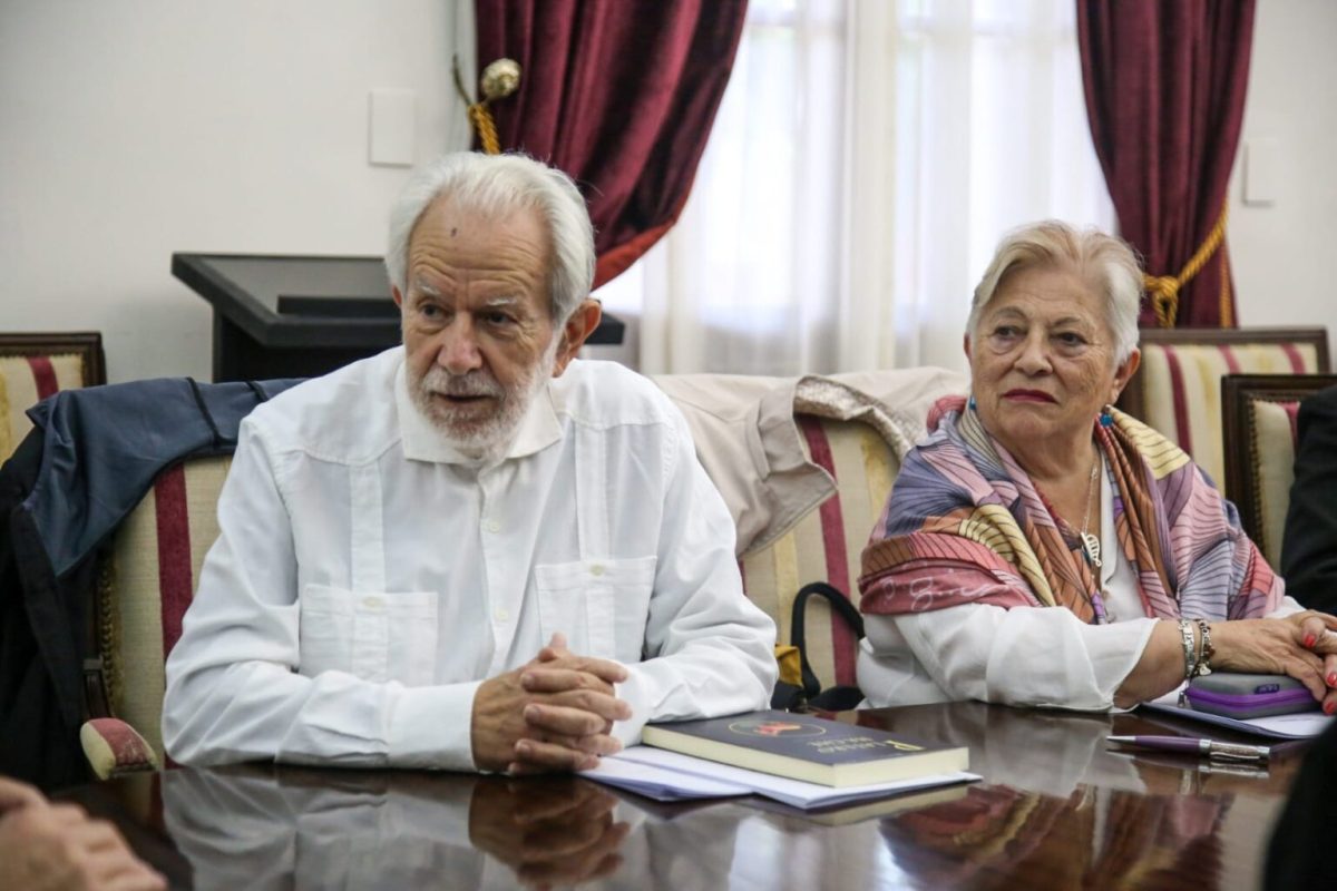 PRIMERA EDICION EN GUARANI DE PLATERO Y YO 3 1536x1024 1 - 5