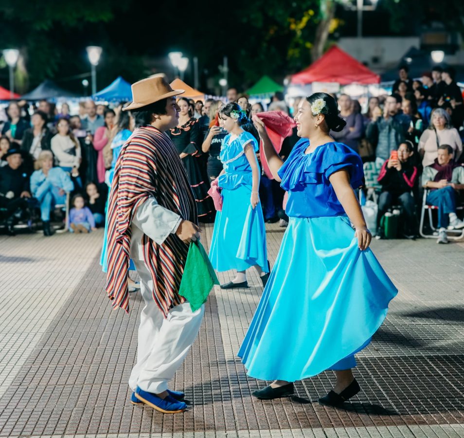 Posadas celebro la vispera del 25 de Mayo con musica danza y tradicion 6 - 3