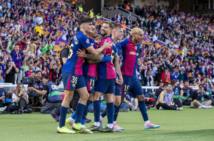 Una lluvia de goles en la victoria ante el Real Madrid deja al Barcelona al borde del título