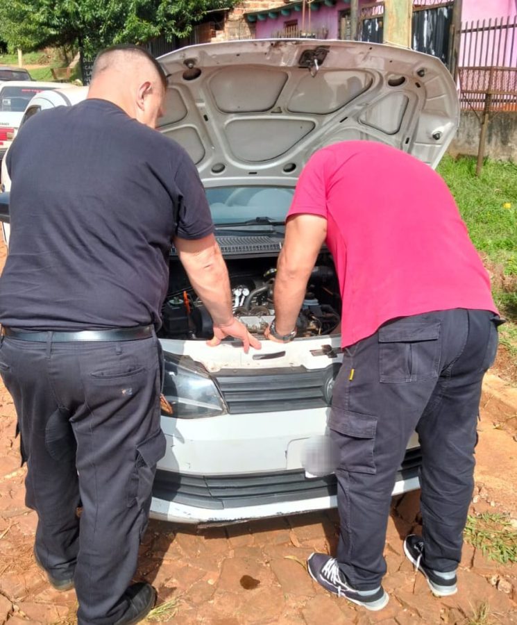 Golpe al tráfico de autos: recuperan dos vehículos robados en Buenos Aires y hallados en Misiones 1 2 - autos robados 2 - 1