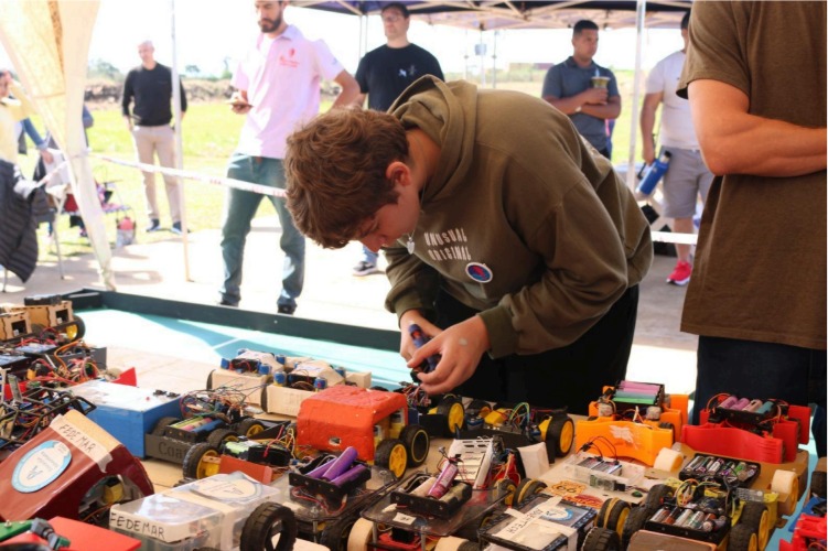 Más de mil participantes dieron inicio a la Copa Robótica Misiones 2025 3 6 - copa de robotica 4 - 5