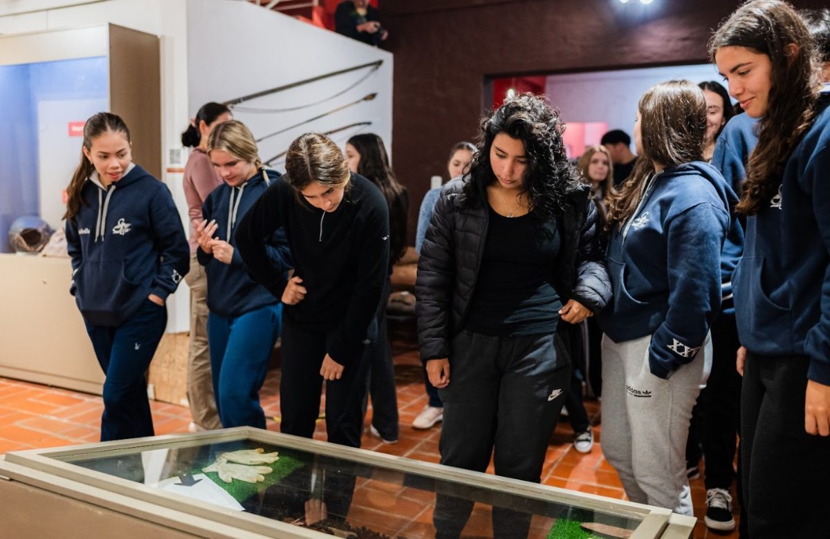 estudiantes en museo 3 - 3