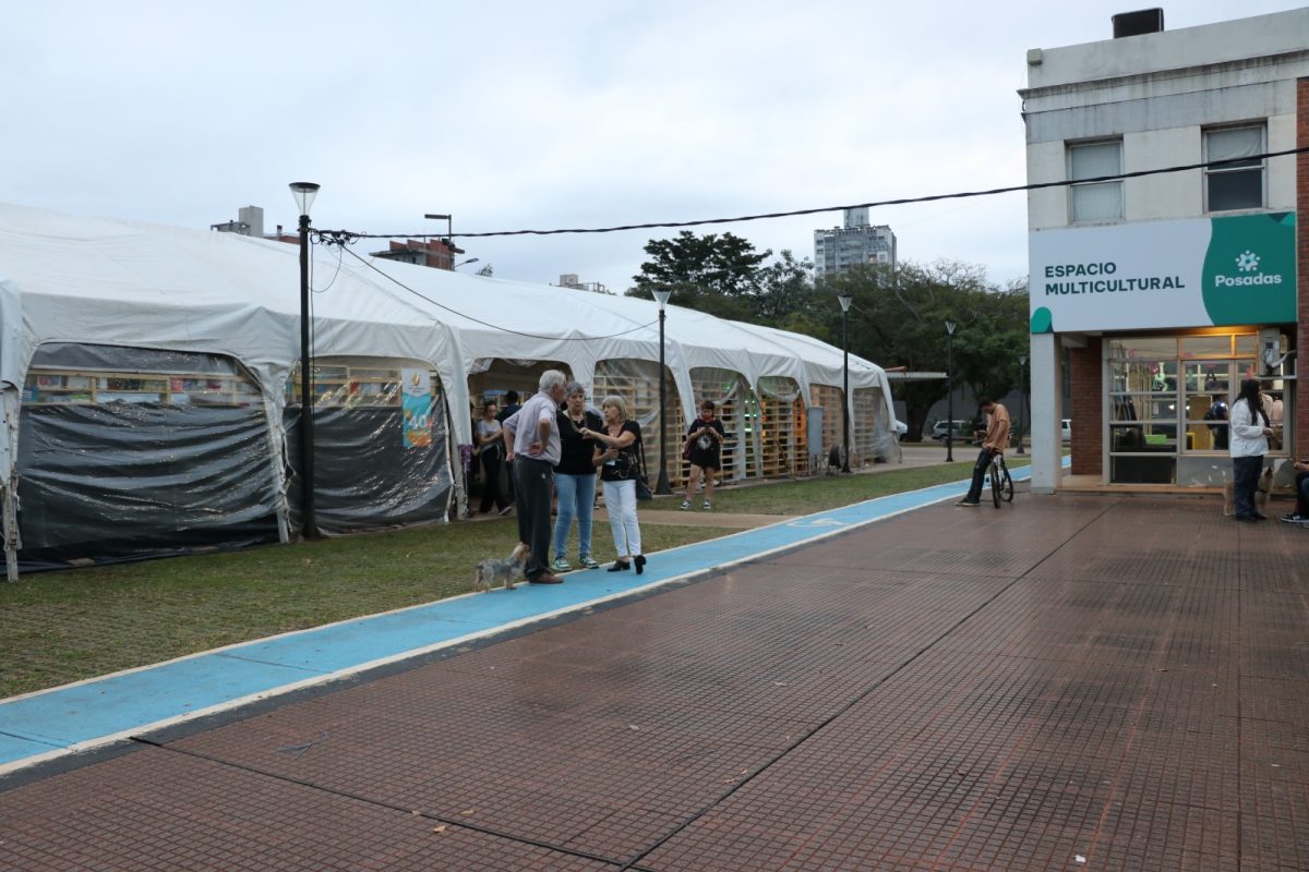 Posadas ya palpita una nueva edición de la Feria del Libro 1 2 - feria del libro 10 - 1