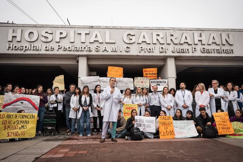 Crisis en el Hospital Garrahan: residentes siguen sin recibir una propuesta del Gobierno y mantienen el paro