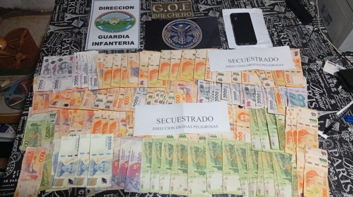 polis detenidos 3 - 1